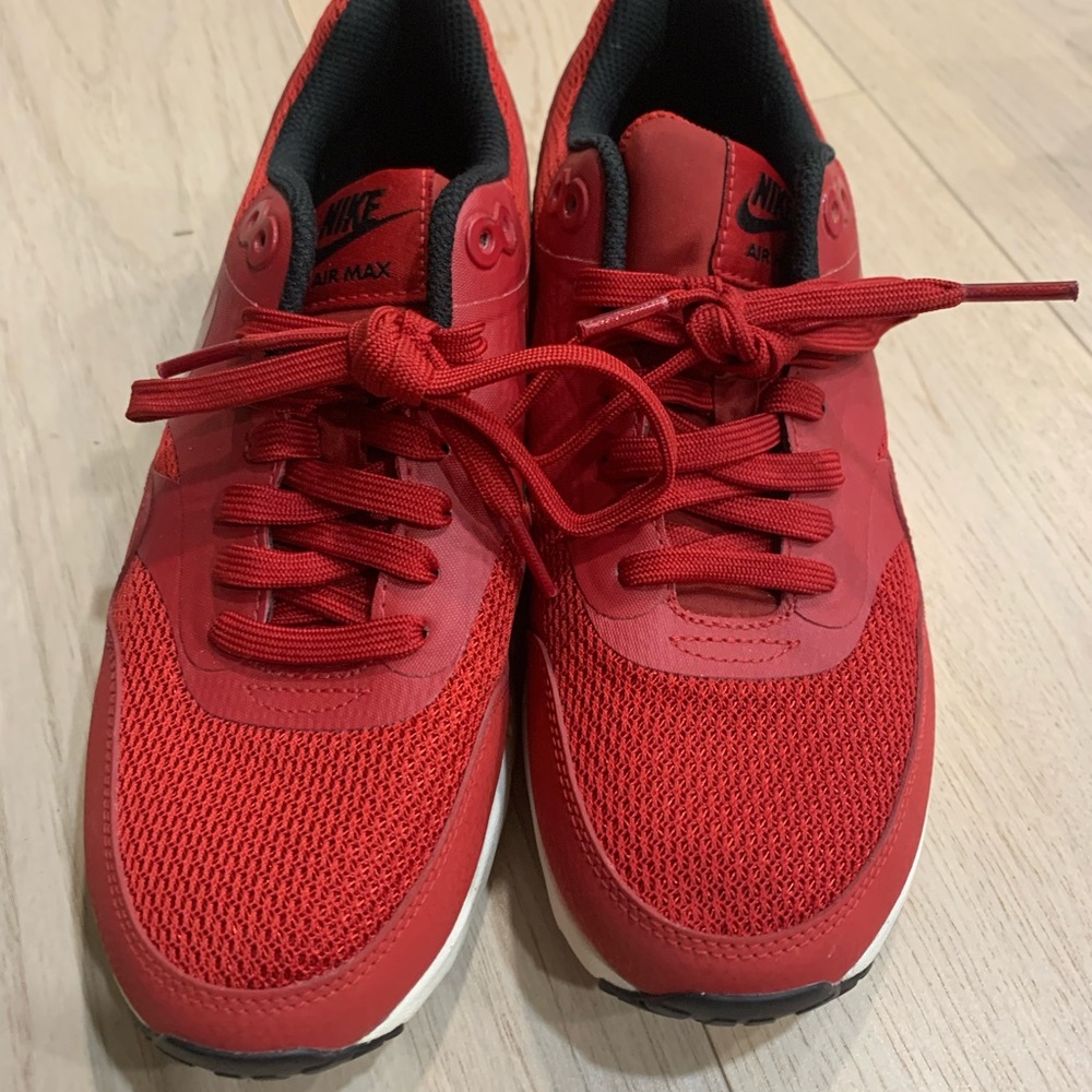 Women Nike gym shoes